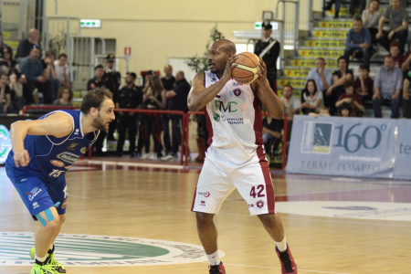 Fmc Ferentino vs De Longhi Treviso, Playoff Quarti Finale, LNP A2, Gara 4, Raymond arresto